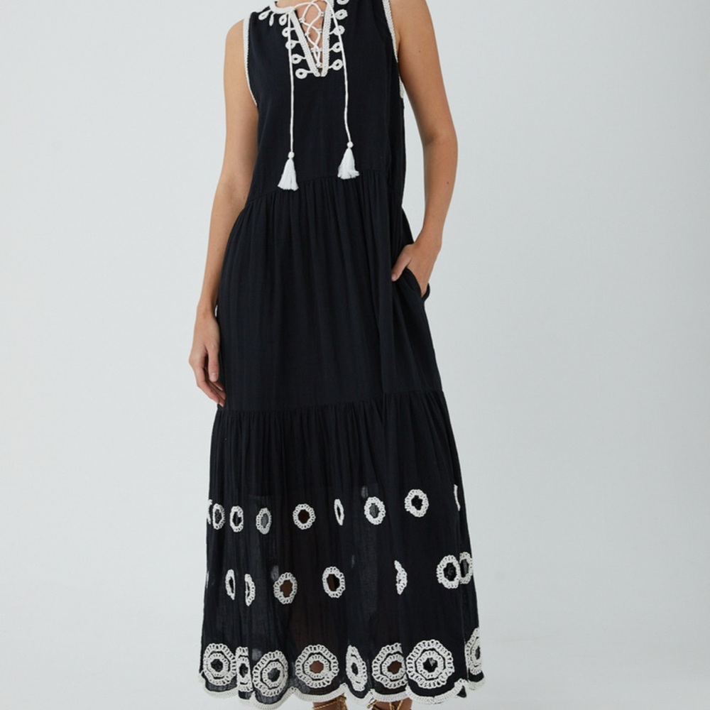 Chic Black and White Maxi Dress
